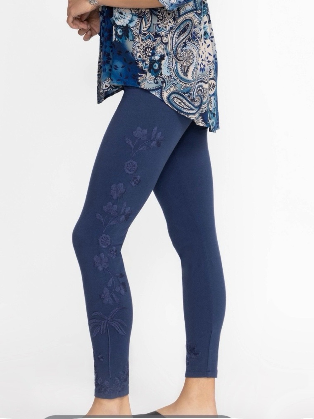 Johnny Was Cassia Navy Blue Floral Embroidered Leggings